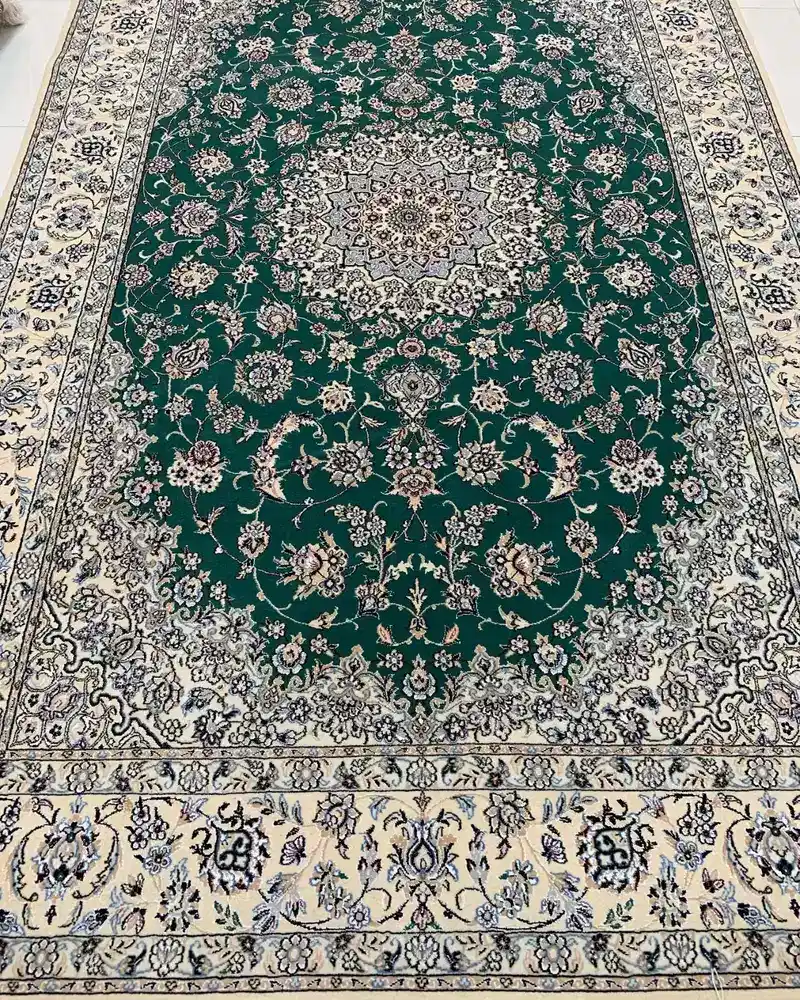 Isfahan Persian Wool & Silk Rug — Emerald Green Ivory Floral Medallion, PRR-IS-058