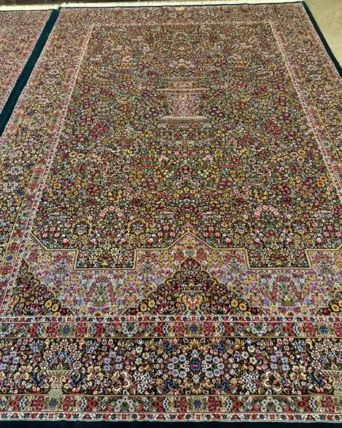 Persian Rug from Kerman — Emerald Garden — PRR-KN-CH1-003