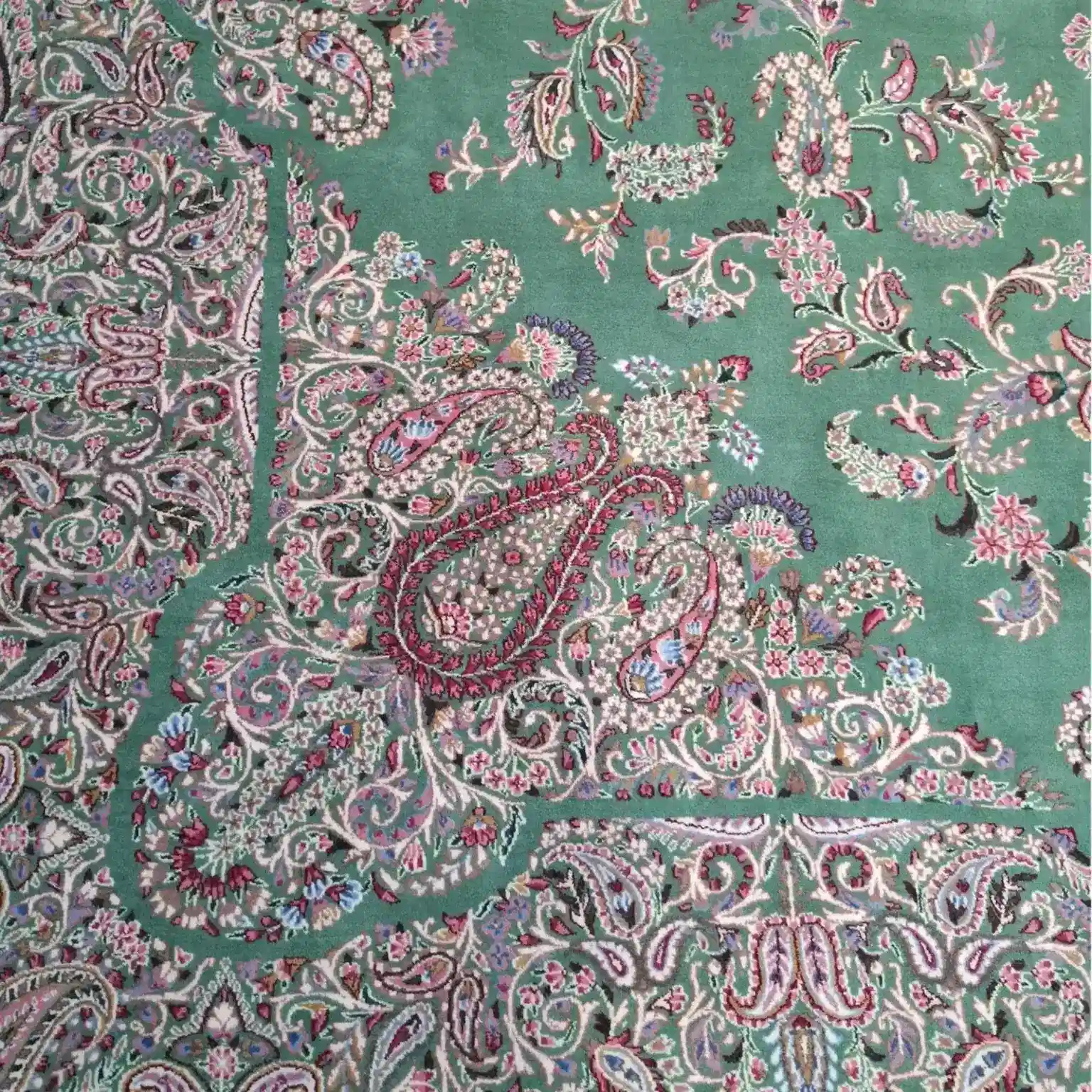 Verdant Paisley Crown — complete view