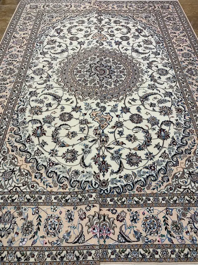 Naein Persian Handmade Carpet — Lachak Toranj — 250 × 350 cm — image 2