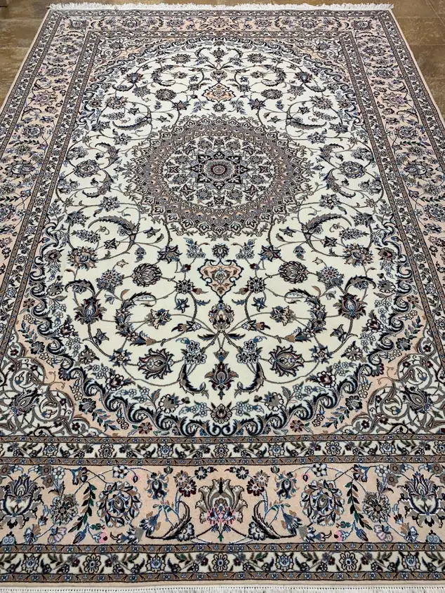 فرش پشم و ابریشم نائین — لچک ترنج, PRR-NN-001