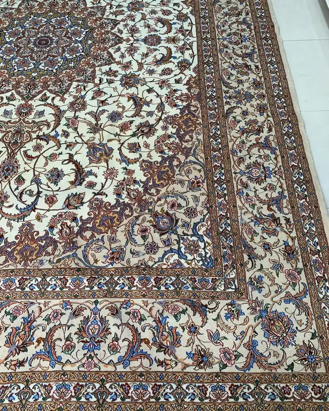 Naein Persian Handmade Carpet — Ivory Rose Floral Medallion — 300 × 400 cm — image 2