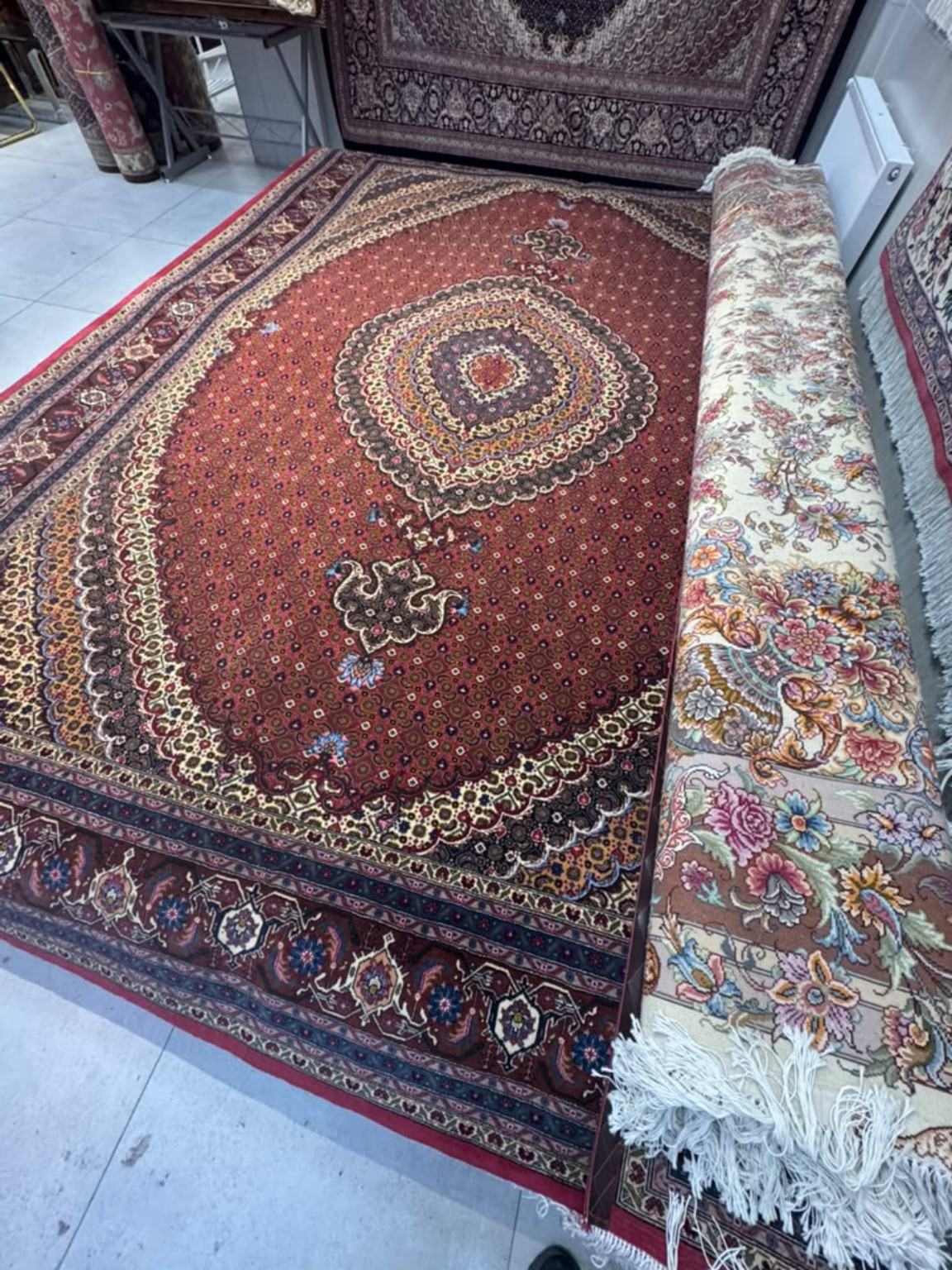 Ardabil Persian Handmade Carpet — Ruby Mahi — 200 × 300 cm — image 2